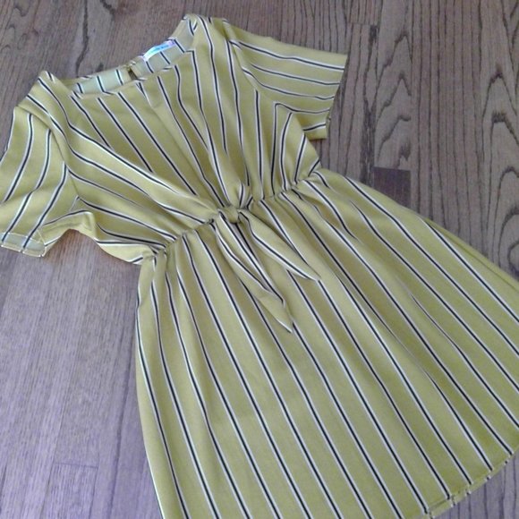 Fashion Muse Size Medium Tie Front Yellow Gold Striped Dress - Picture 5 of 14